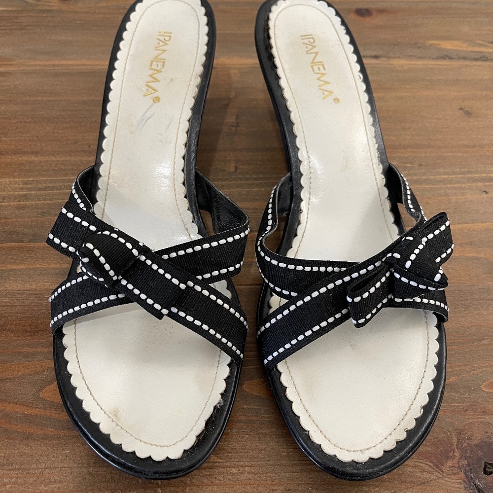Ladies shoes